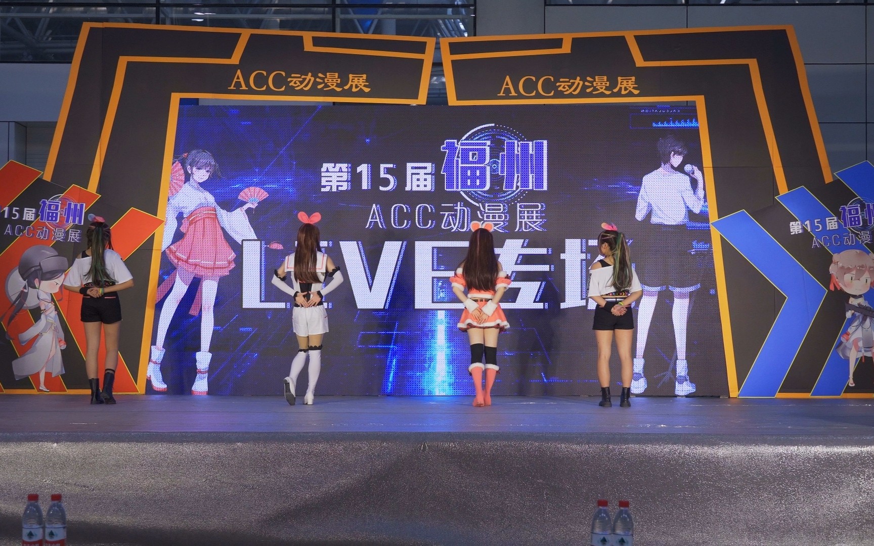 aiaiai福州acc漫展舞台惊现爱酱的四重降智