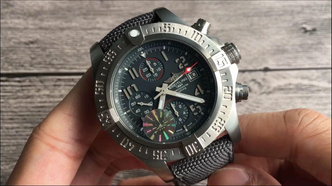 gf厂百年灵复仇者系列 钛金属战机计时腕表评测_哔哩哔哩_bilibili