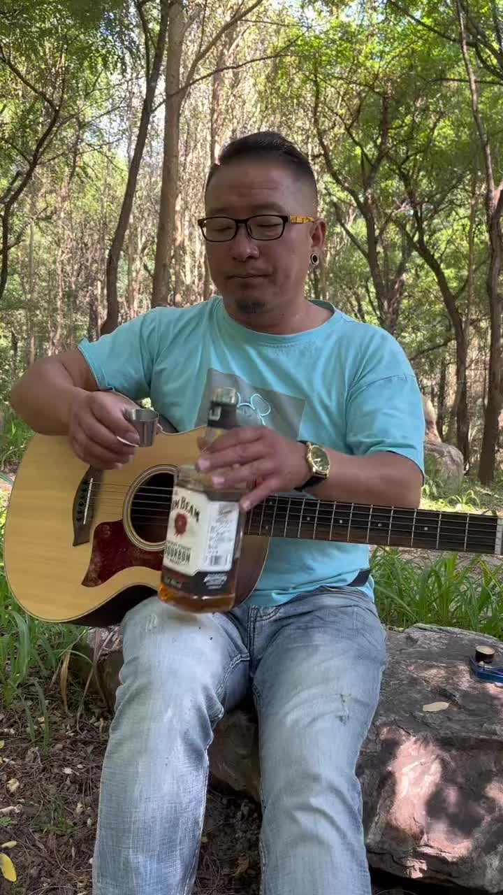 无声卡演唱热门音乐青春的纪念吉他弹唱抖加热门抖音小助手沈阳m