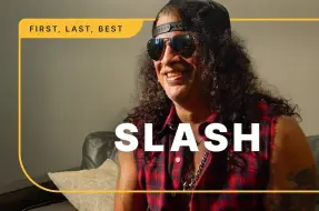 Download Video: 【屎叔设备分享】Slash shares hot takes on Gibsons, dirt pedals, and...harp？