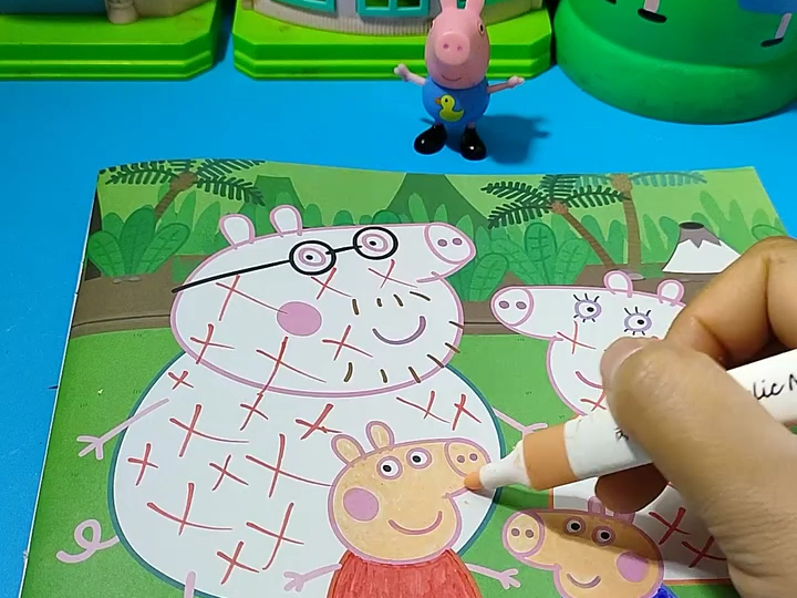 乔治怎么把猪爸爸画成这样了