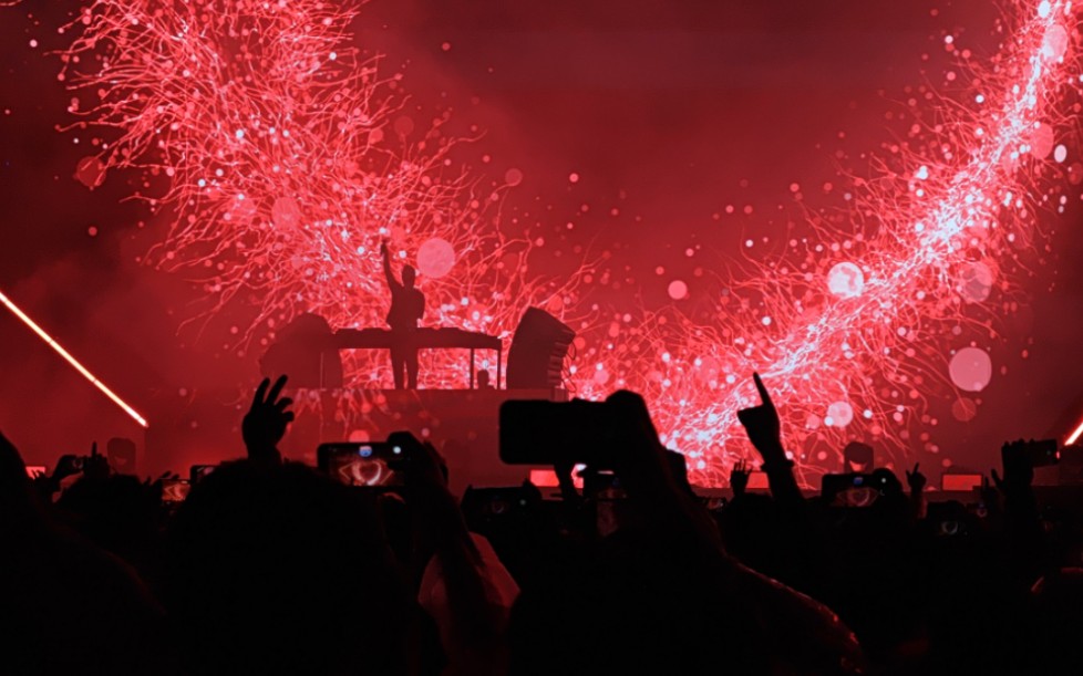 2023vac电音节vicetone副音-《walk thru fire》