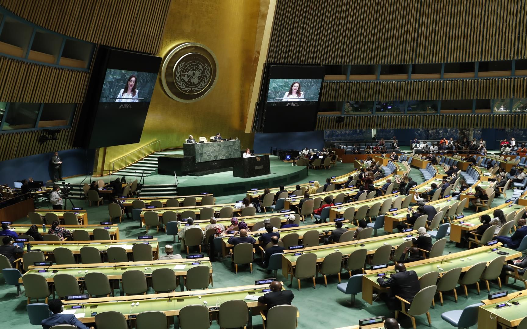 联合国大会上英德再次向中国发难,非要闹到鱼死网破才甘心?