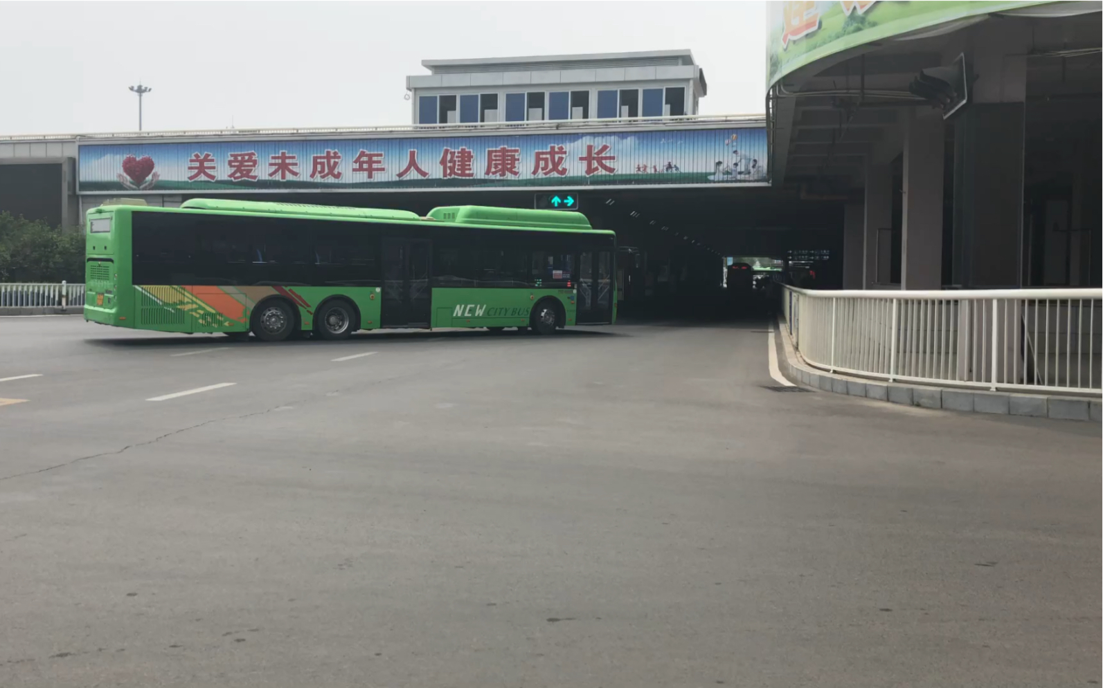 【秦皇岛34路】宇通h14进站秦皇岛火车站