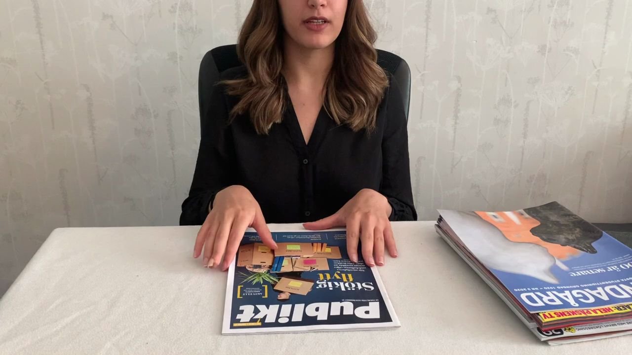 lavy助眠舔手指快速翻书fastpageflippingfingerlickingwhispering