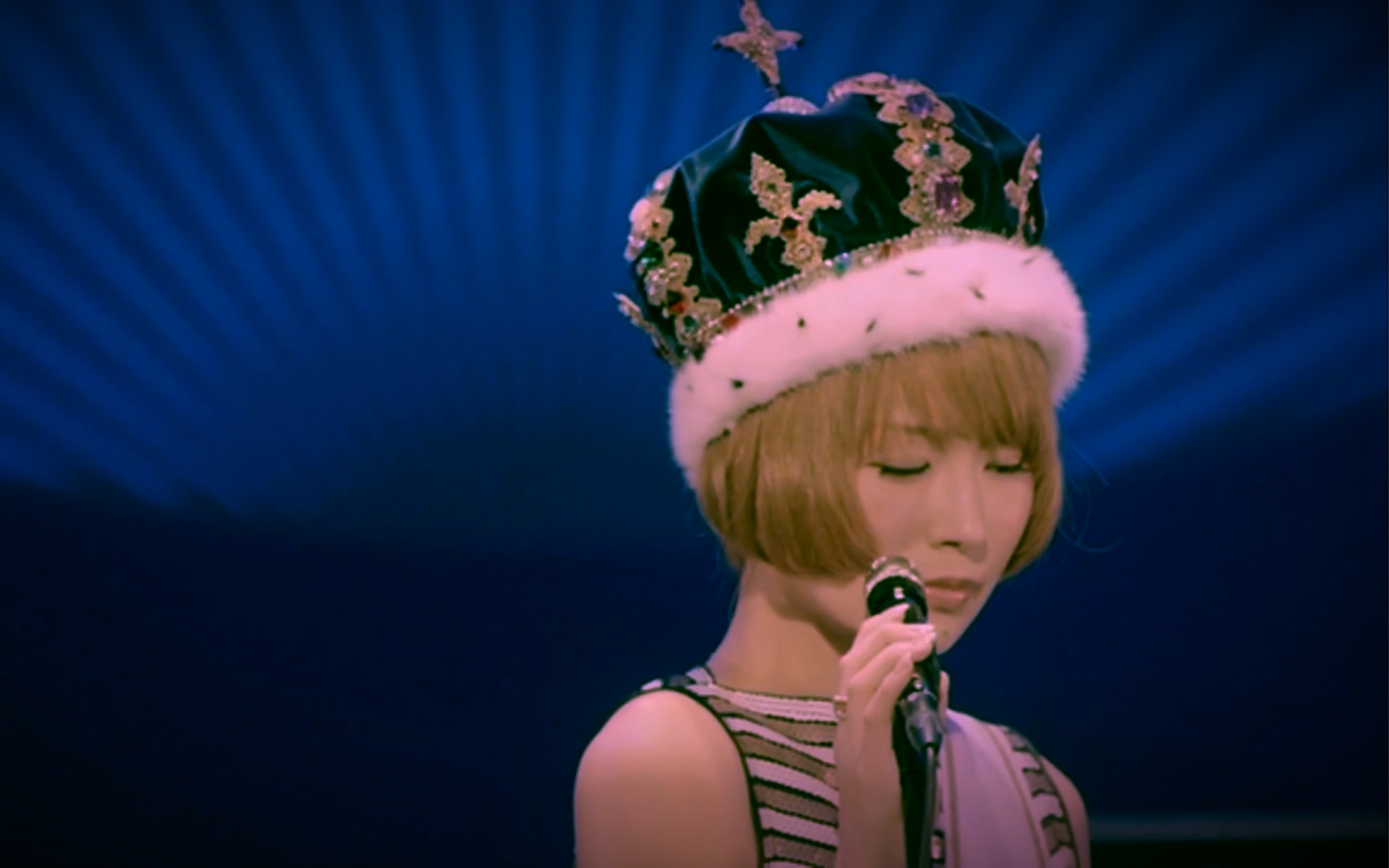 椎名林檎浴室多重欣赏