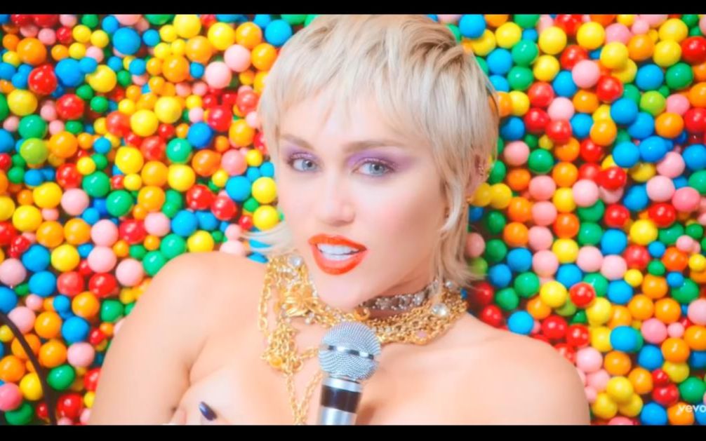 Miley Cyrus麦粒  最新单Midnight Sky (Official Video)部分打码哔哩哔哩bilibili