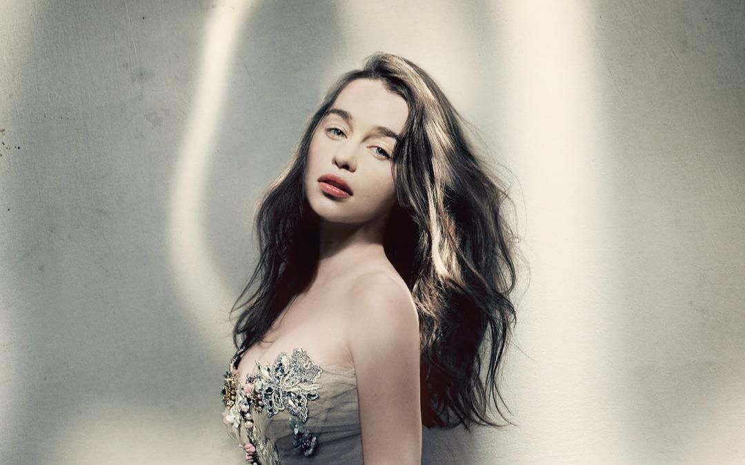 艾米莉亚 · 克拉克 emilia clarke剧照 写真 采访照片【豆瓣】