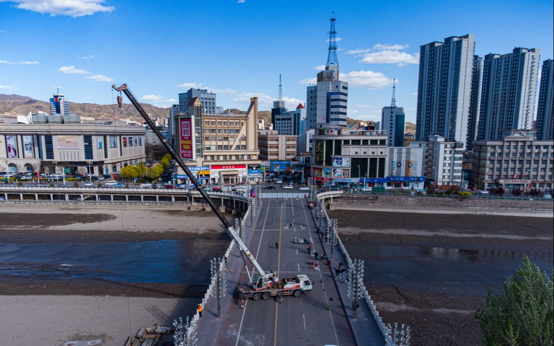 航拍即将拆除的张家口展览馆通桥