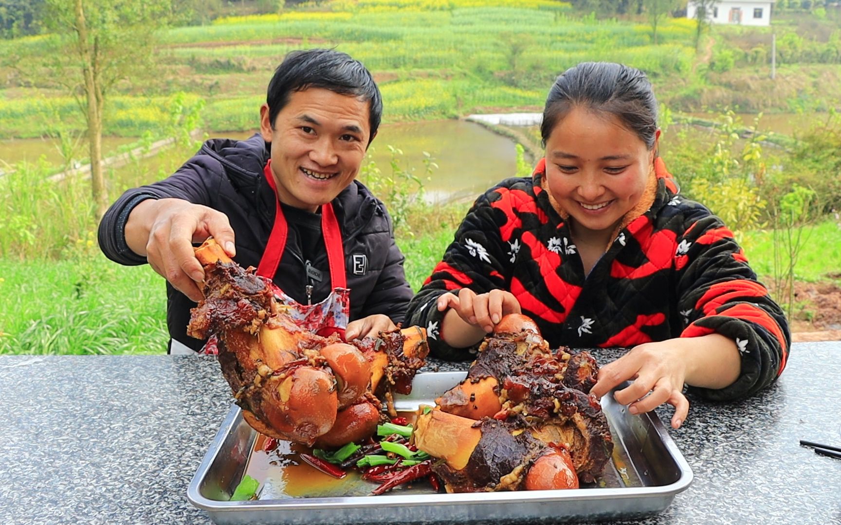 160买2根带肉牛大骨,炖上2小时肉骨香肉烂,好多肉吃过瘾了