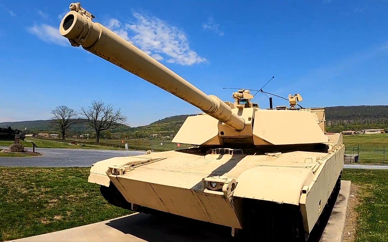 宾夕法尼亚国民警卫队军事博物馆 — m1/ipm1"艾布拉姆斯"主战坦克