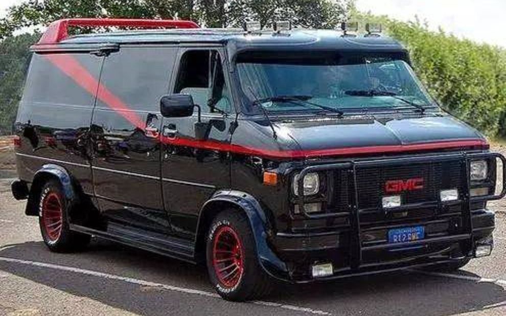 绿光64 比例车模 1983年 gmc vandura 《天龙特攻队》主角专用车,是