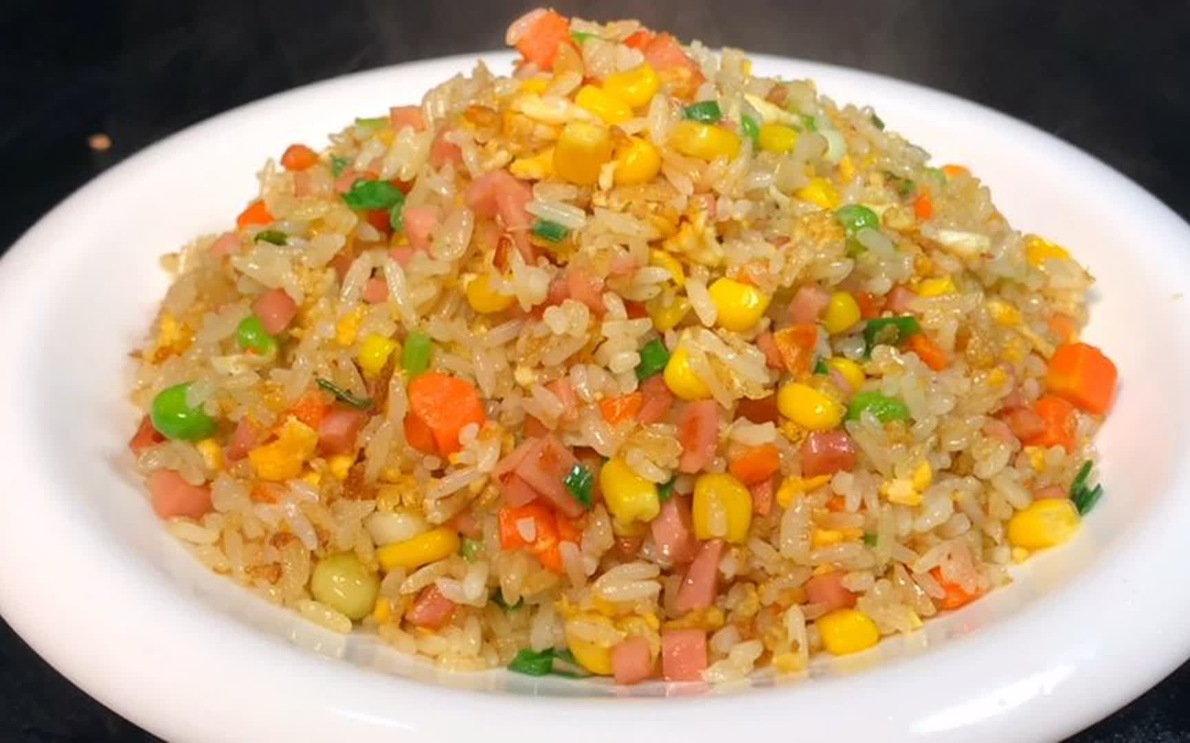 蛋炒饭这样做真的太好吃了,步骤详细,粒粒分明口感香,嚼劲十足