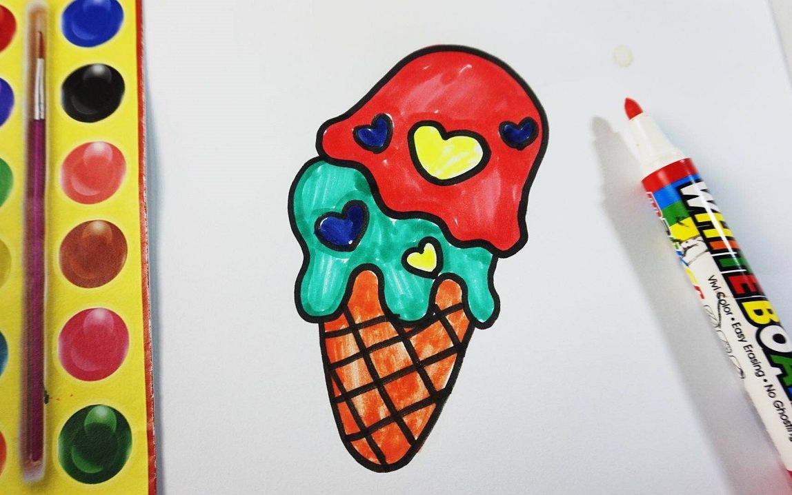 画一支美味的双层冰淇淋