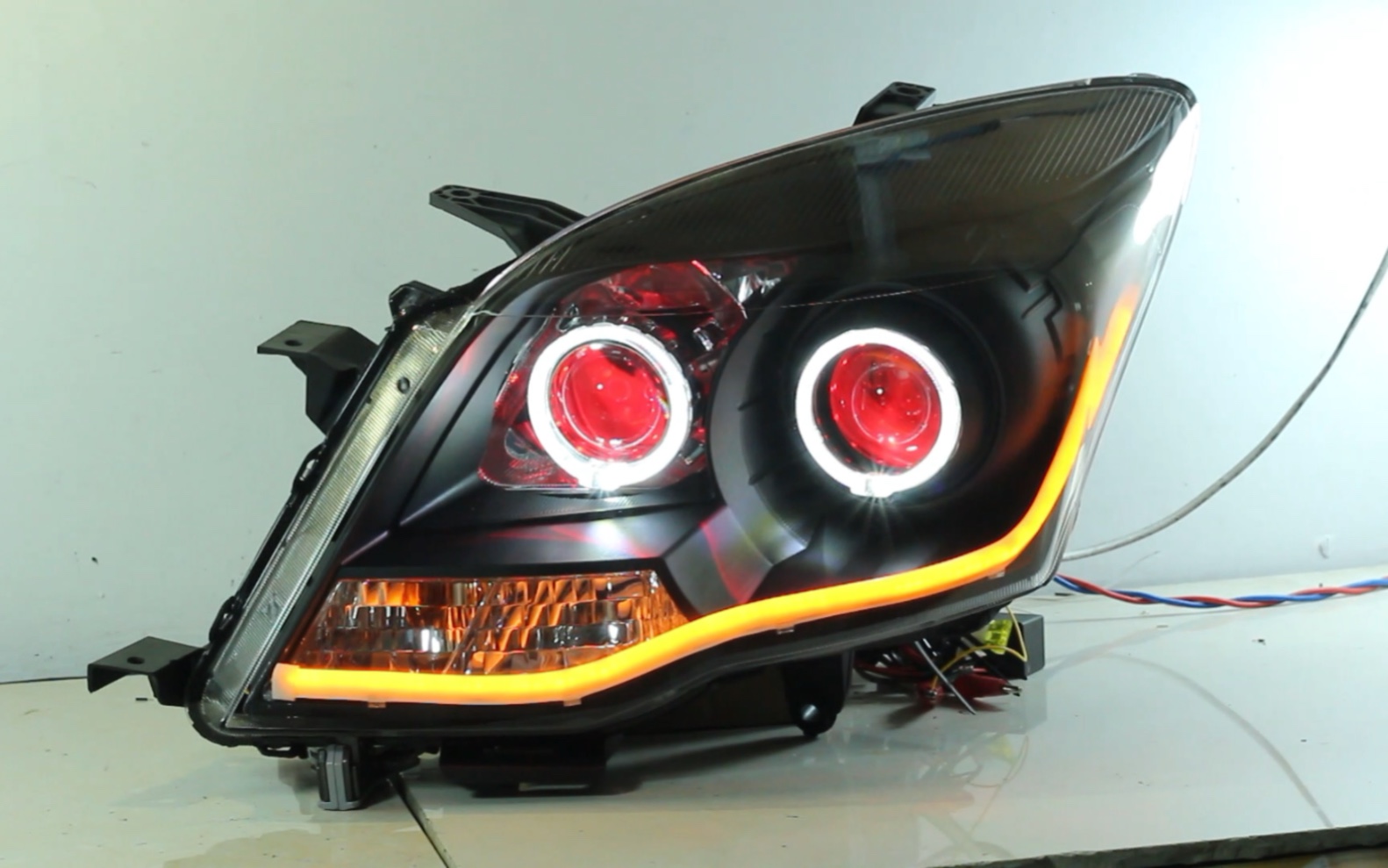 长城哈弗h5大灯总成改装led双光透镜天使眼日行灯流光转向