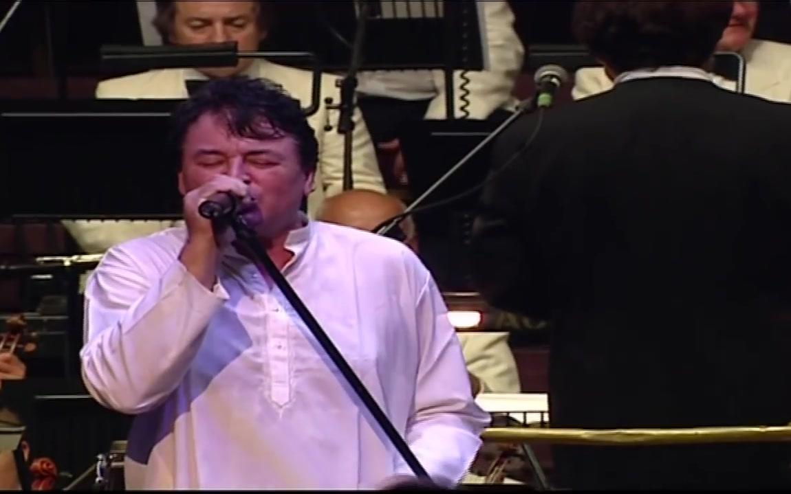 [图]Deep Purple - Smoke On The Water (In Concert With The LSO)