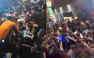 Download Video: 韩国梨泰院踩踏事故事发狭窄胡同 人群堆积如山警方“拔人”救援