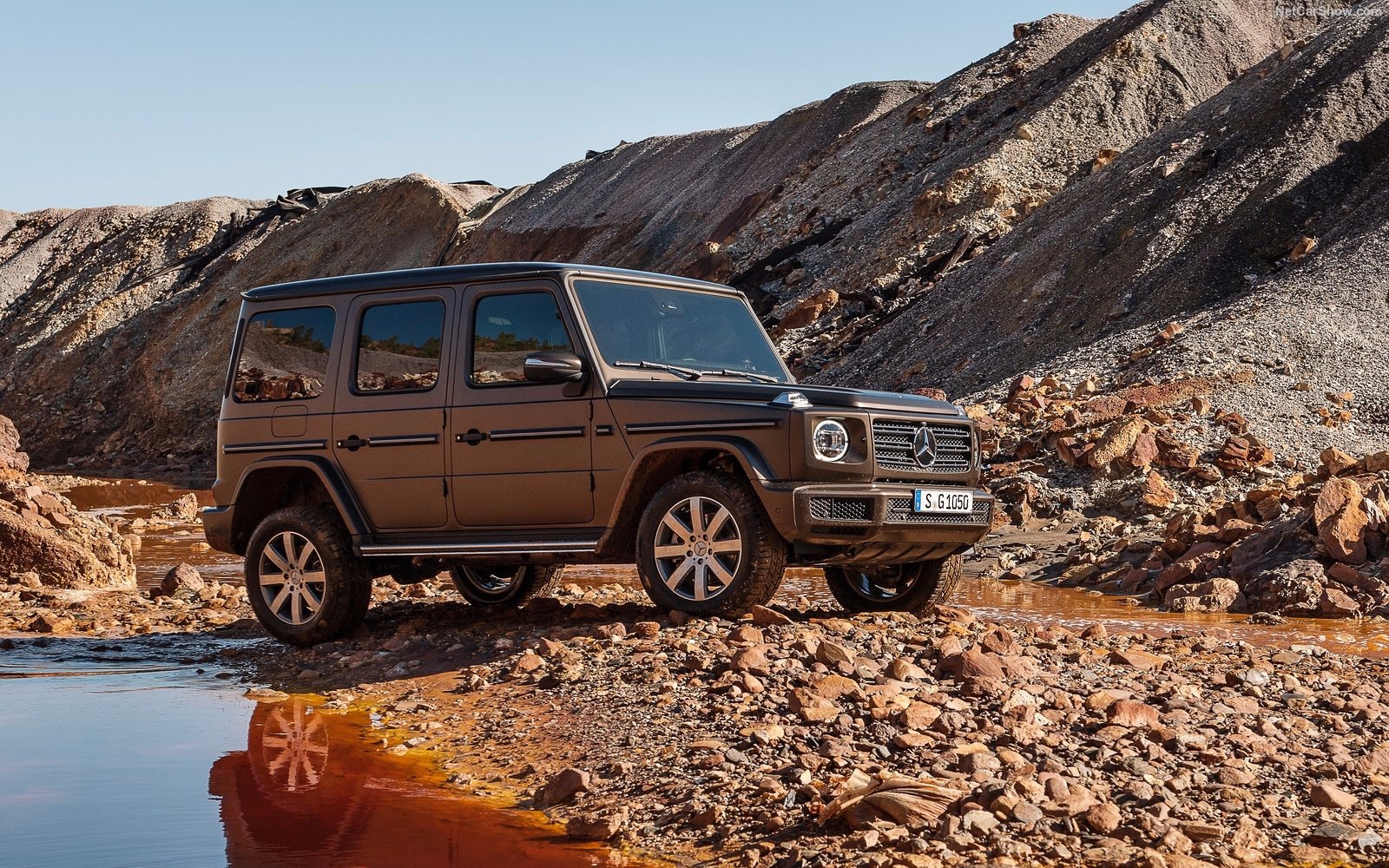 全新梅赛德斯奔驰g级越野车官方宣传片