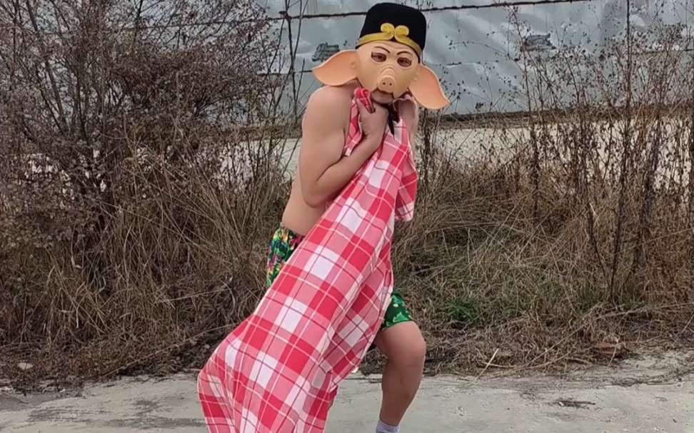 猪八戒学猴哥呢 #悟空变身 #猪八戒 #搞笑