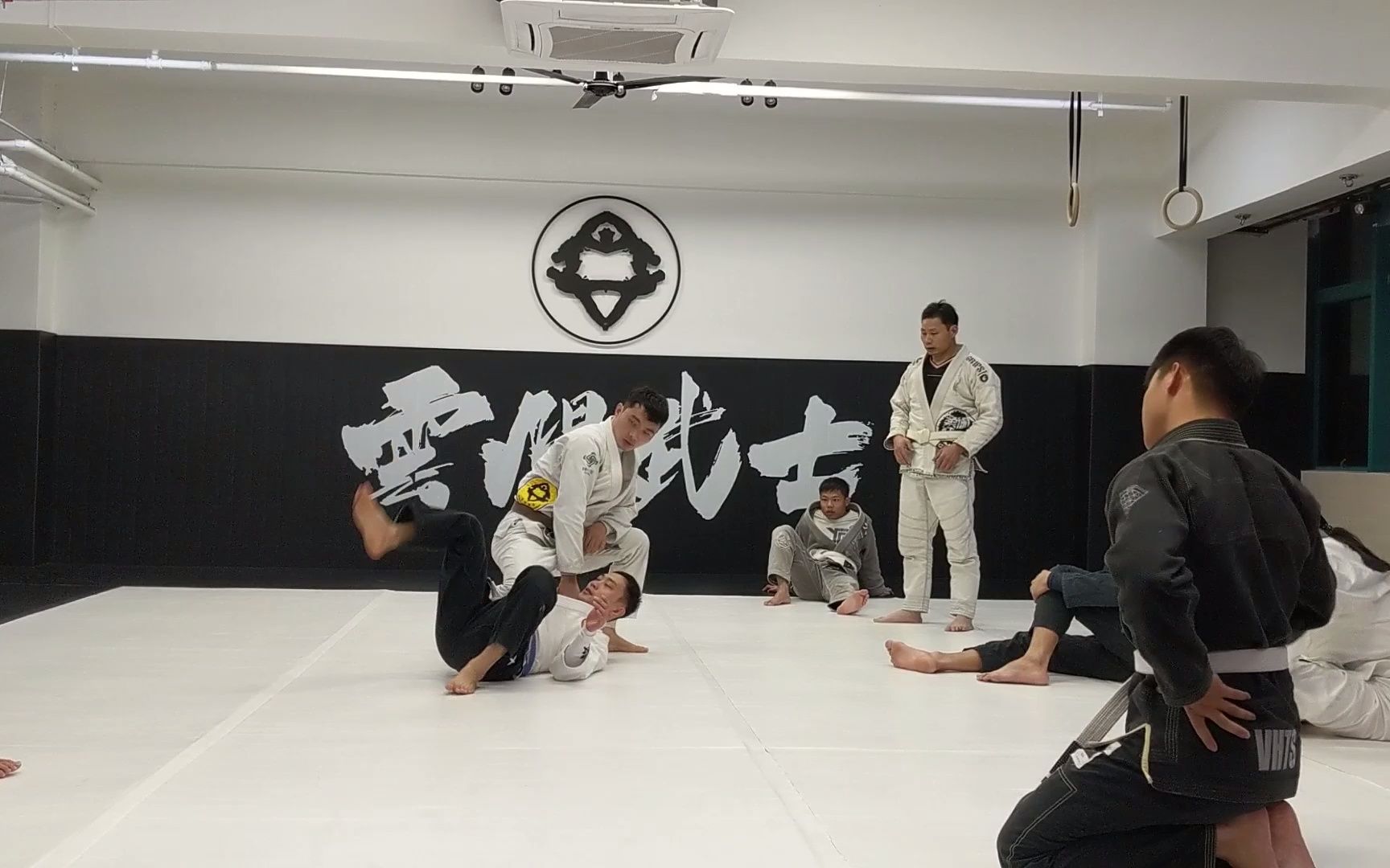 巴西柔术记录2——基本摔法，十字固，封闭逃脱_哔哩哔哩_bilibili