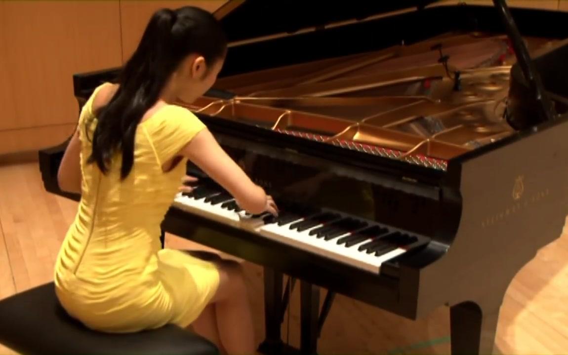 [图]Tiffany Poon plays Chopin Nocturne（肖邦 夜曲） in E-Flat Major, Op. 9, No. 2