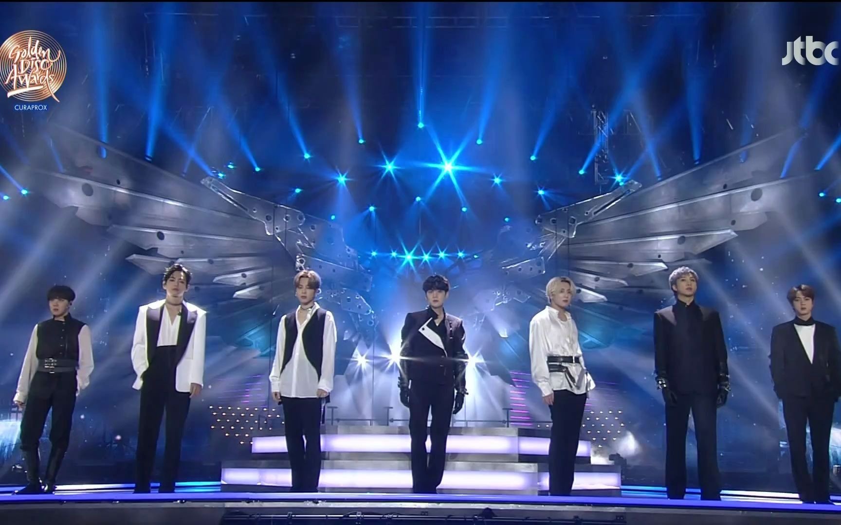 210110 第35届金唱片 bts black swan