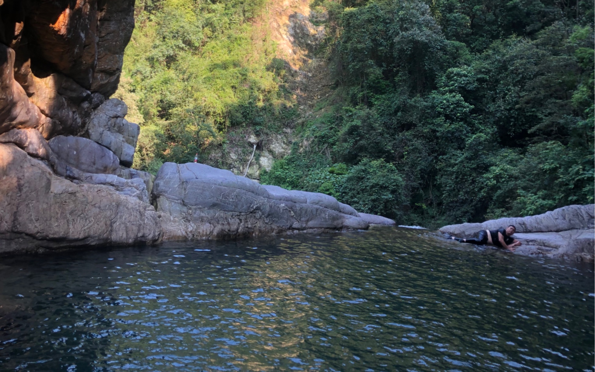 英德石牯塘镇景点玩水图片