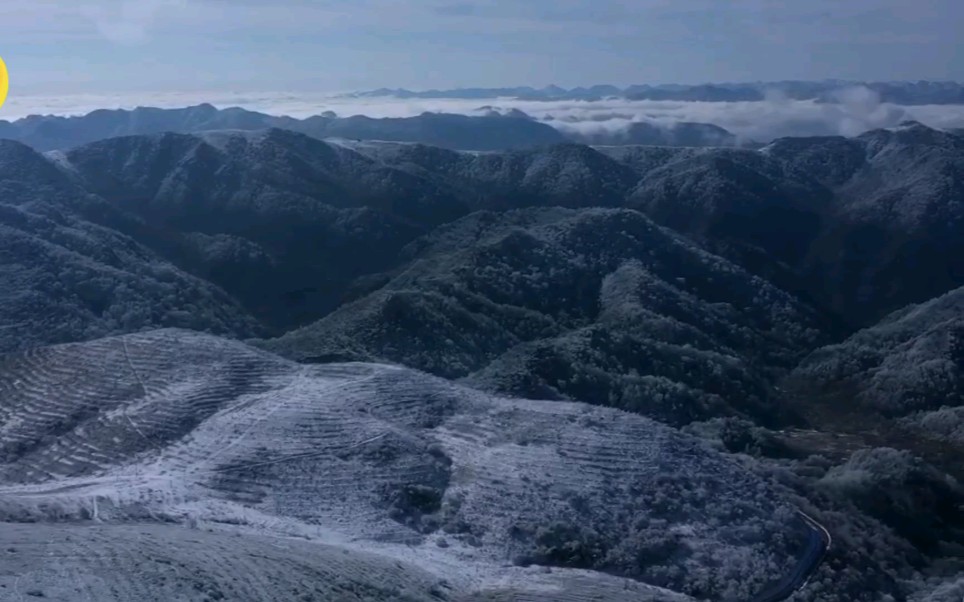 绝美仙境!雪后陕西大巴山如天上牧场哔哩哔哩bilibili