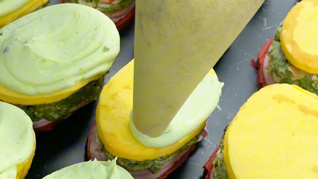 夏天就是要吃有哈密瓜奶酪的堡贝!