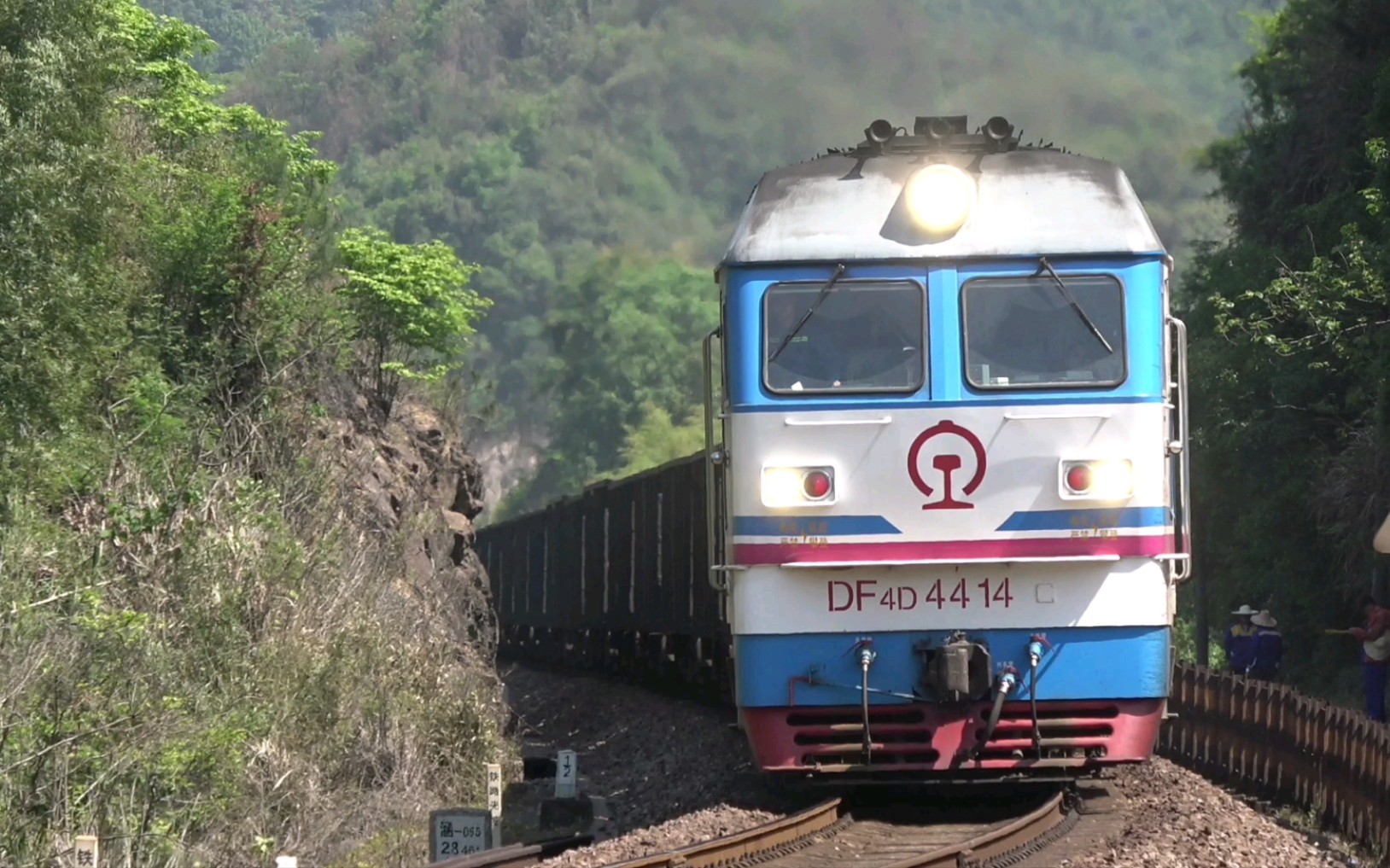 4.30 金温线】『何庄』42036次 df4d4414