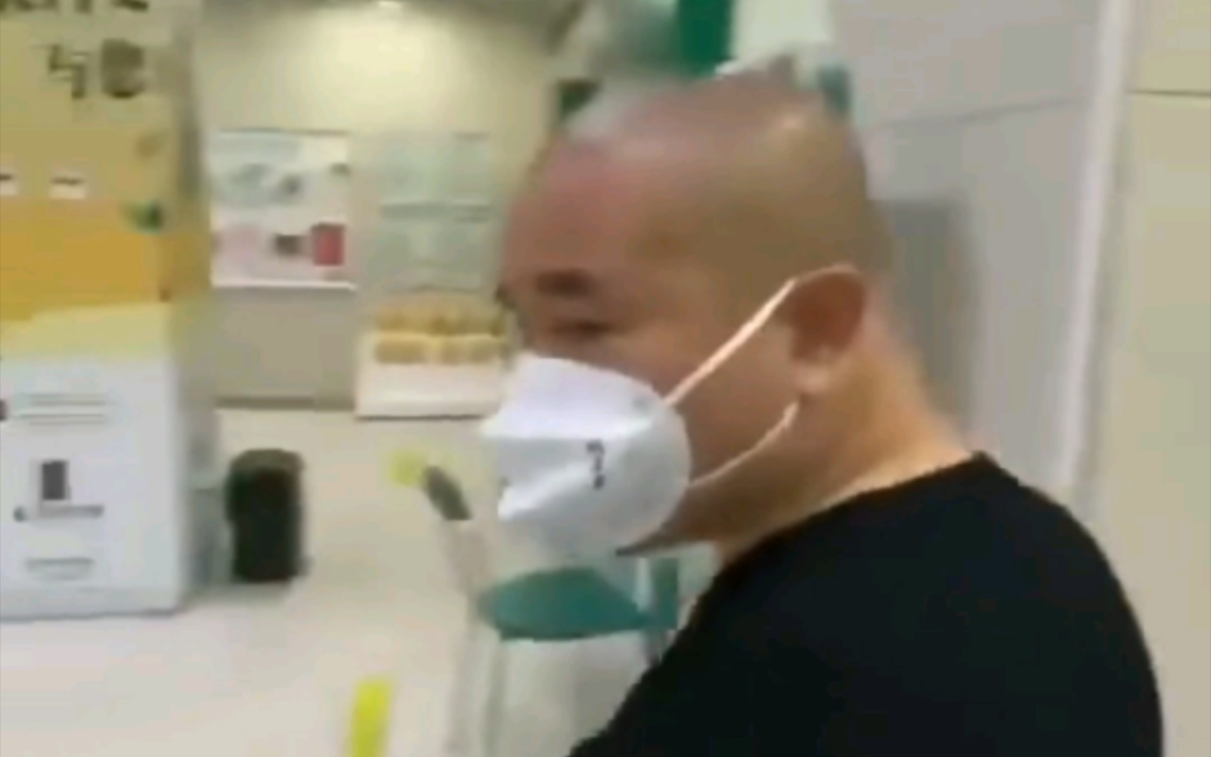 明星刘能叫助力挪车博主非要叫本人下来_哔哩哔哩_bilibili
