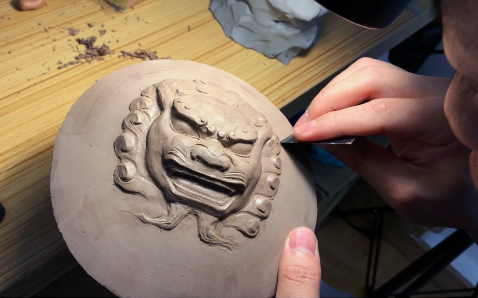 雕塑有意思-中国传统神兽浮雕制作过程(1)