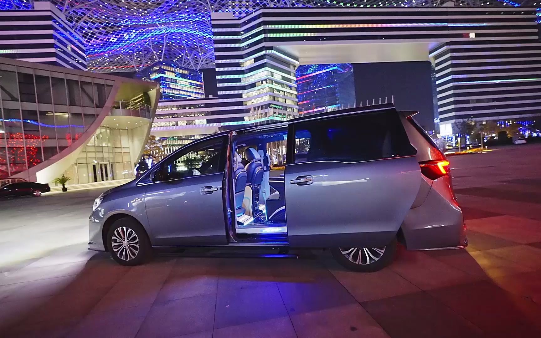 gl8改航空座椅地板,初见惊艳再见依然奢华!