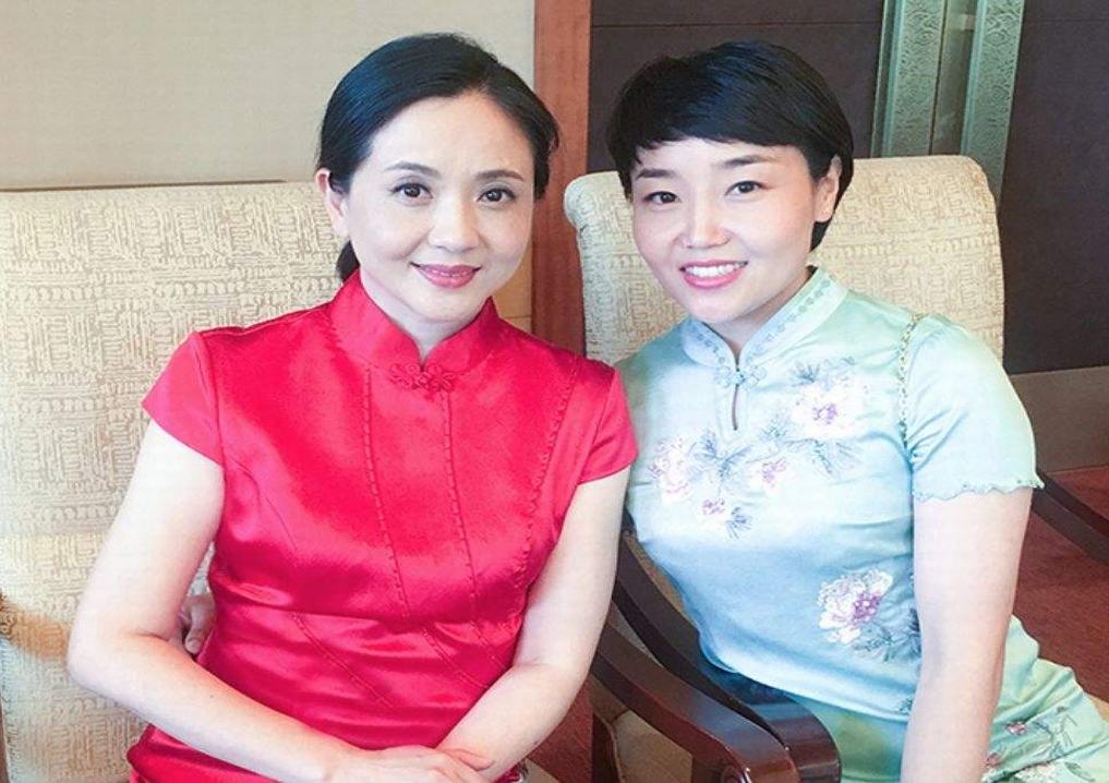 陶慧敏被誉为最美校花,婚后老公得病去世守寡13年,如