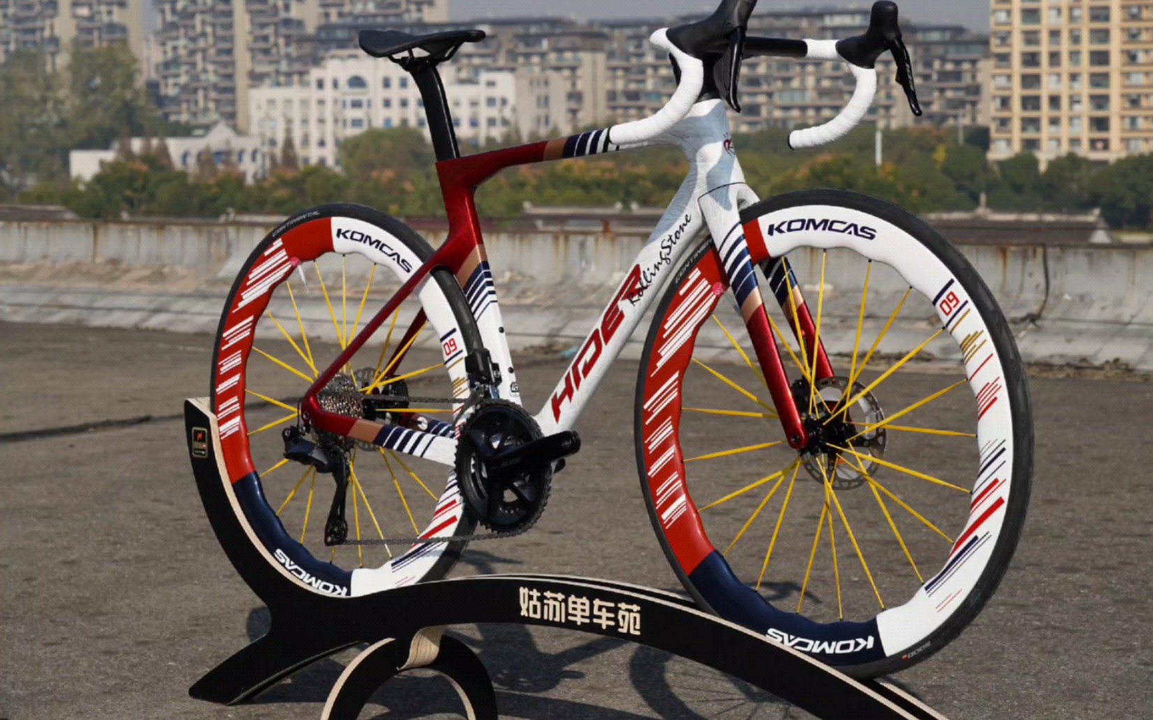 真-酱香公路车,滚石隐藏者冰裂纹车架 康卡斯酱轮max 7170电变!