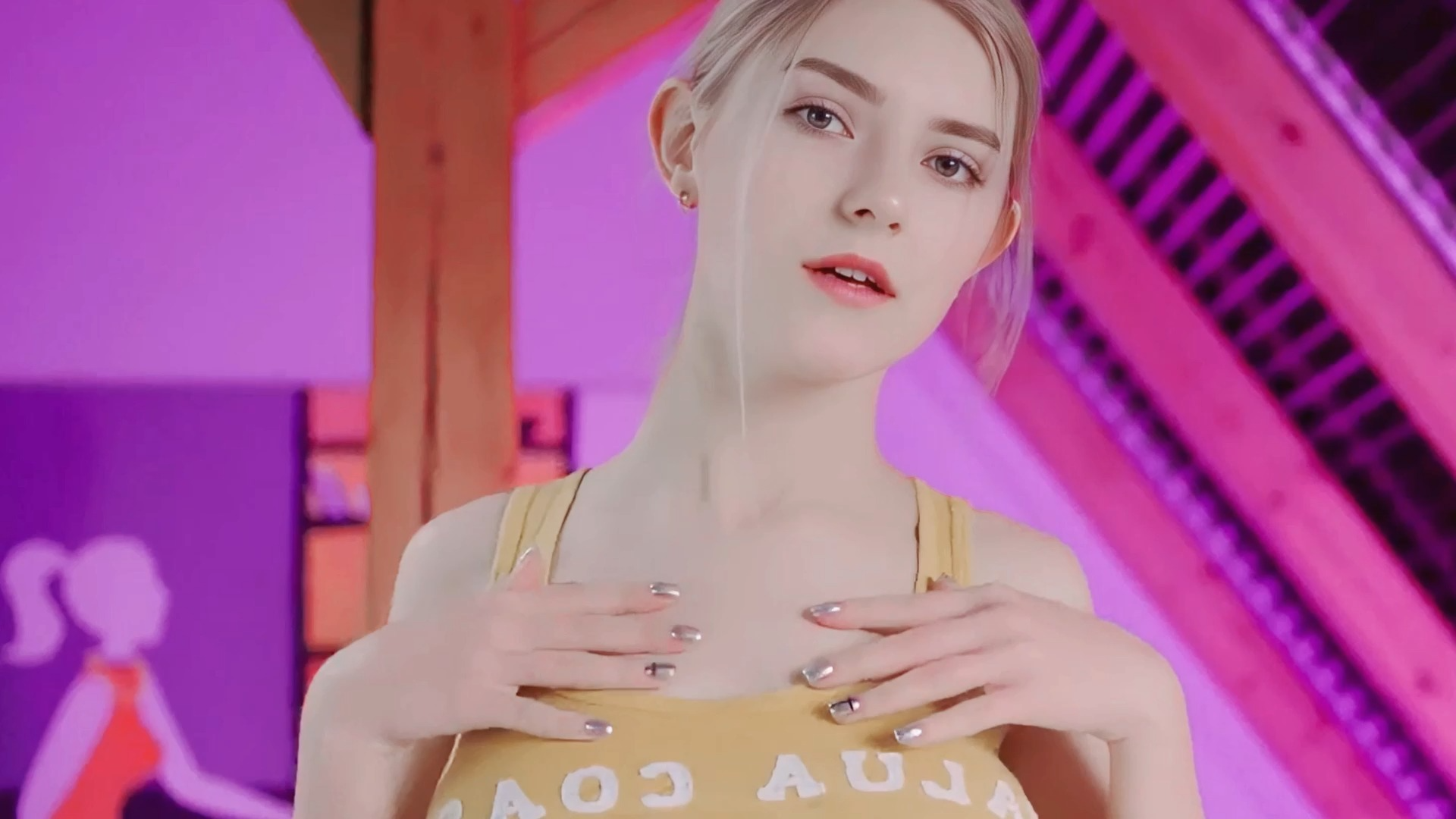 00后"暗黑女神":伊娃·艾尔菲,少女感爆棚的"俄罗斯白狐"