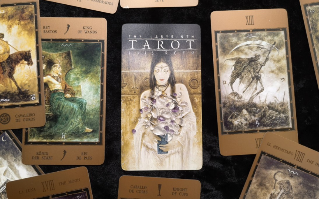 [图]迷宫塔罗开箱 the labyrinth tarot