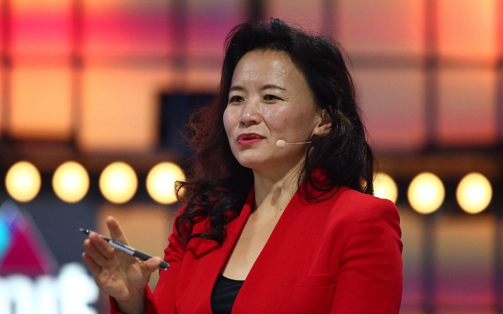 原中国国际电视台澳籍记者成蕾被驱逐出境:曾因向境外泄密获刑