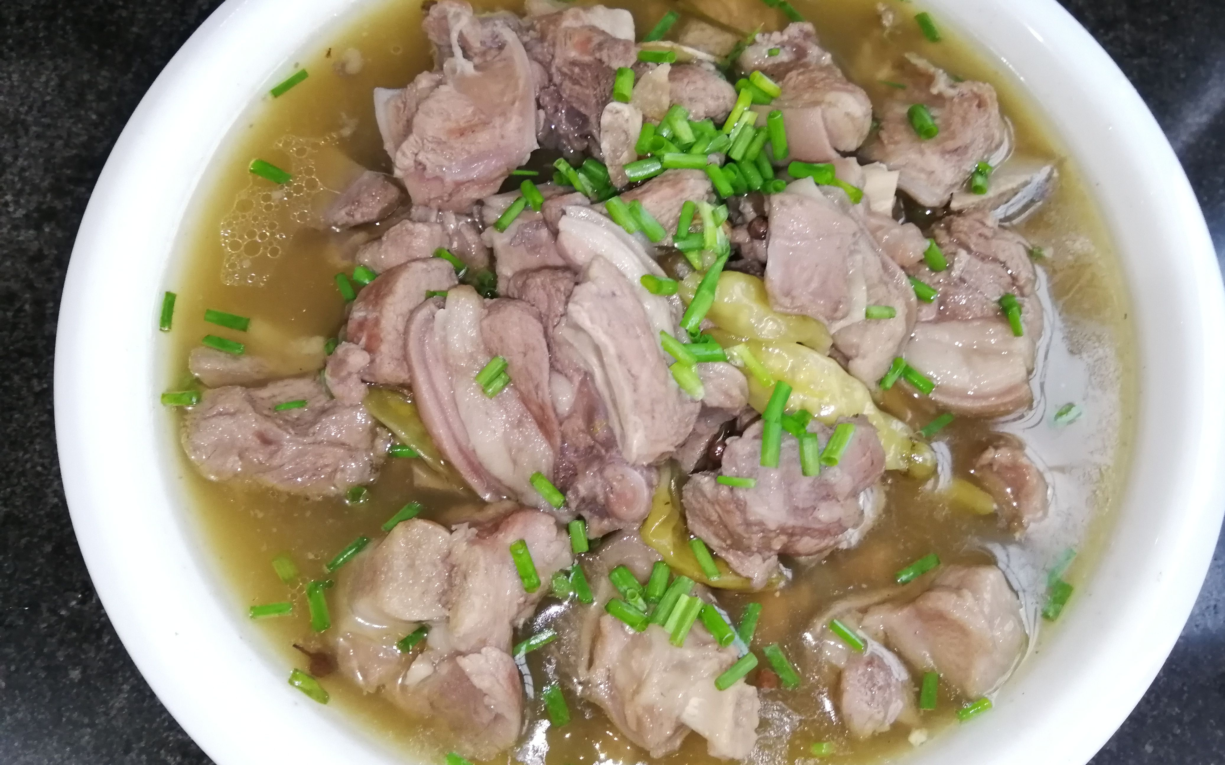 羊肉夏天这样吃才叫爽汤鲜味美一点都不腥女生吃了美容又养颜