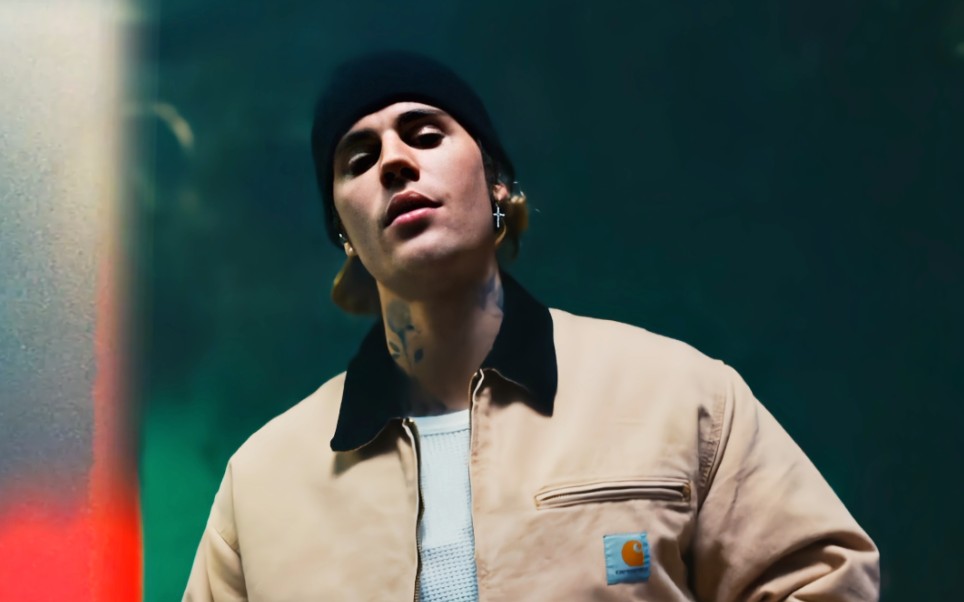 最新现场首播比伯justinbieber新单holdon