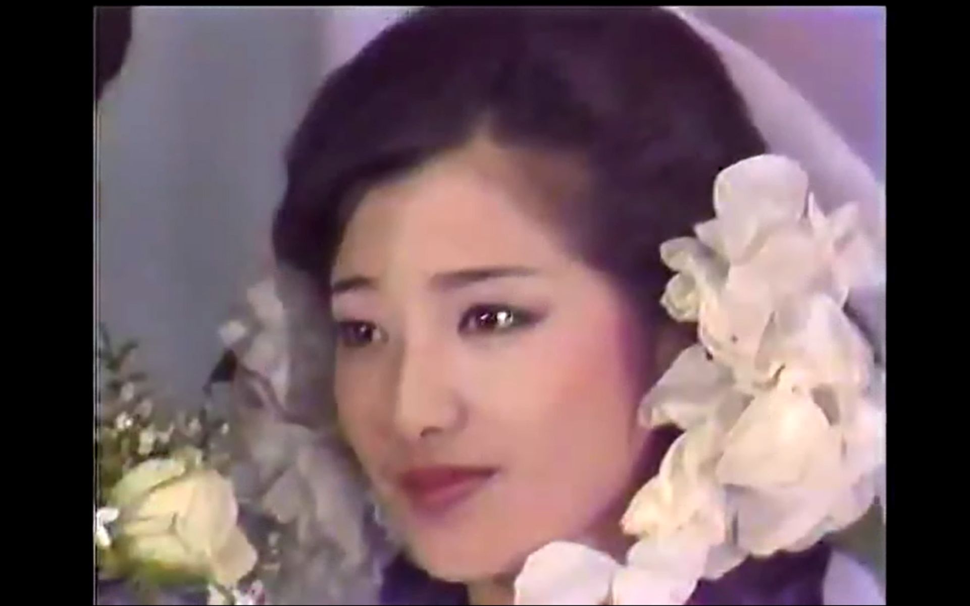 [图]【结婚画面+隐退金曲】山口百恵 - さよならの向う側 1980.11.20