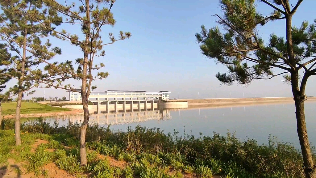青龙湖水库水天一色,美得不可方物_哔哩哔哩_bilibili