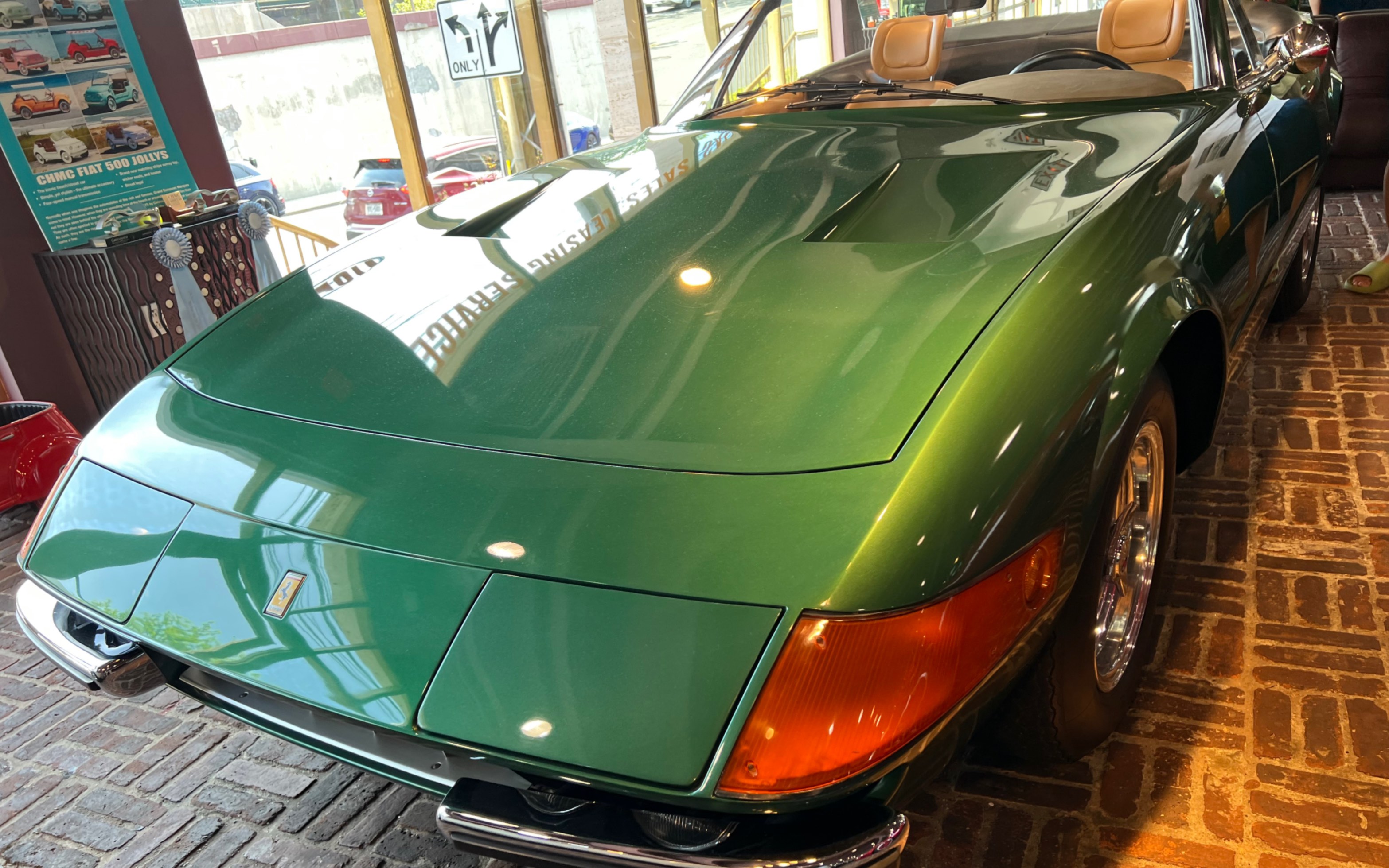 全世唯一一辆绿色法拉利daytona