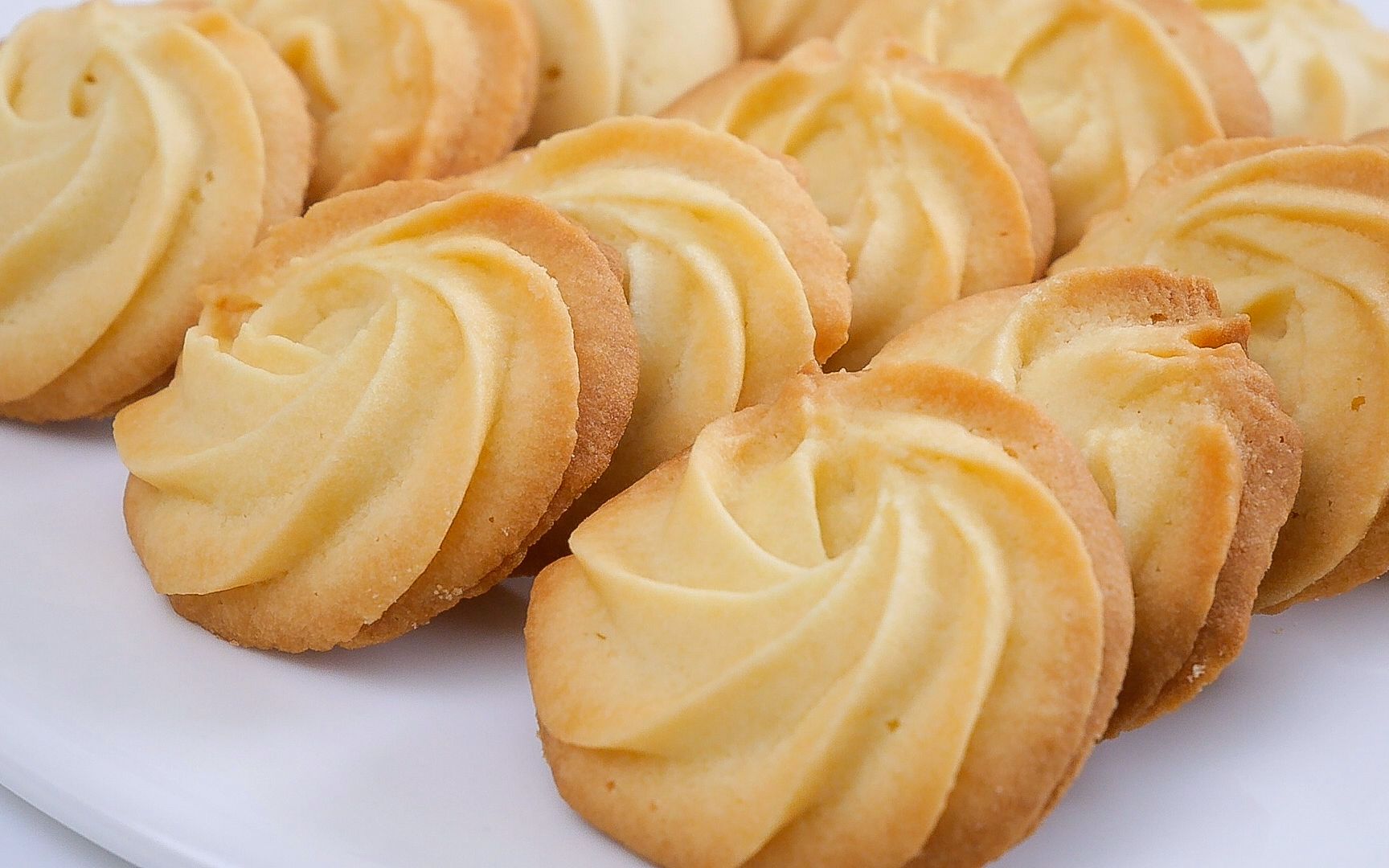 丹麦黄油曲奇,试试这个配方,口感酥松,入口即化,不用出去买了