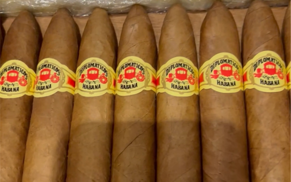 古巴雪茄外交官2号鱼雷开箱视频