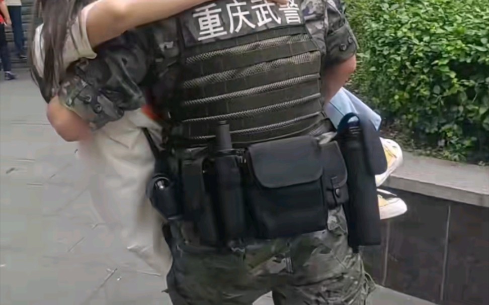 武警甩棍图片