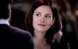 Descargar video: 【实习医生格蕾】Lexie Grey 首次出镜_S03E24