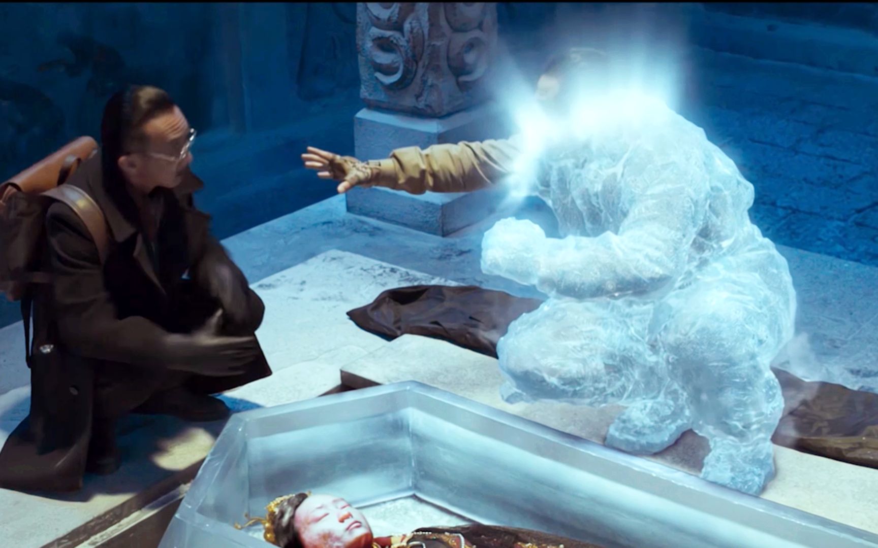 千年女王风韵犹存盗墓者忍不住犯了禁忌不料一伸手变成冰人