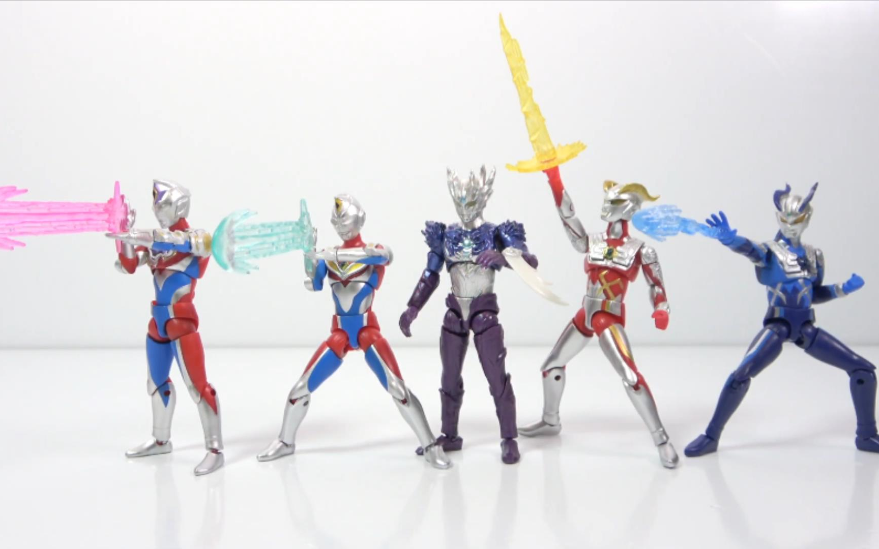 [图]【转载】食玩 超動αウルトラマン３ 全６種 開封 Ultraman Decker Dyna Saga Strong Corona Zero