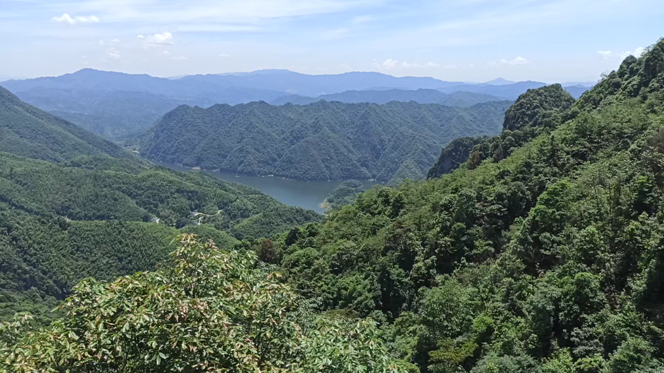 39摩旅遂川,大汾镇庄坑村翻越罗霄山脉去往井冈山2